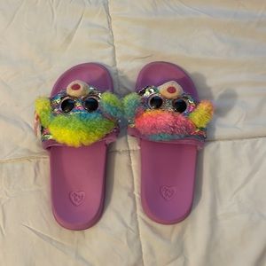 TY brand slippers/sandals size US 4-6